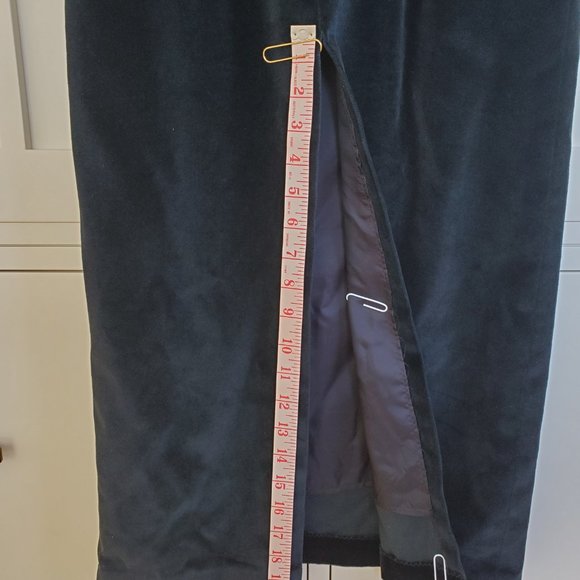 Black velvet long dress, square neck, sleeveless, handmade. approx. size 6. - Picture 11 of 11